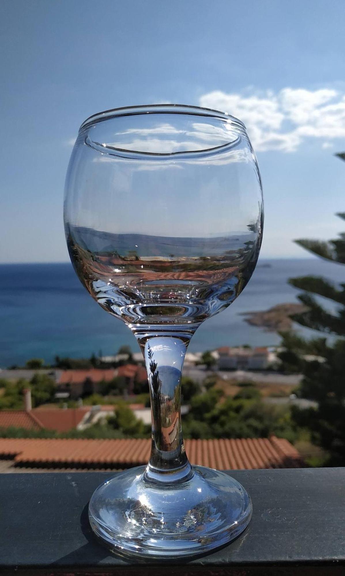 Apartment Vintage House By The Sea In Althea