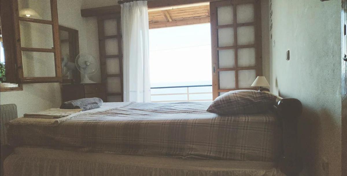 Vintage House By The Sea In Althea Apartment